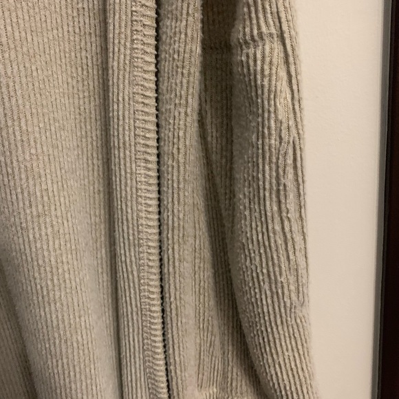 Long ribbed cardigan with pockets - Picture 5 of 5